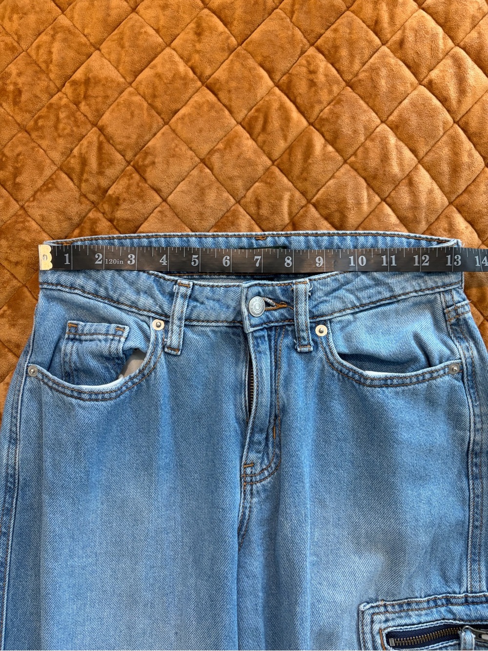 Mid-rise Light Wash Baggy Denim Cargo Jeans - Picture 5 of 7